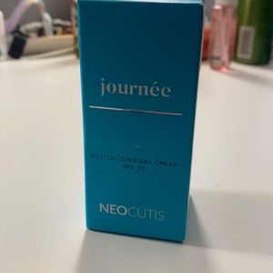 brand new neo cutis revitalizing day cream